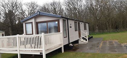 Luxury Caravan Only 10 Mins From the Beach