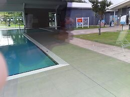 Luxury Caravan Only 10 Mins From the Beach