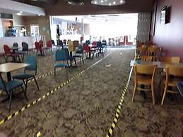 Luxury Caravan Only 10 Mins From the Beach