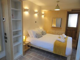 The Little Luckwell Apartment