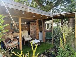 Relaxing Studio - Sauna - Luxe Bed - Pet-friendly