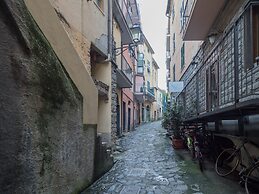 Picabon Apartment with AC and Balcony