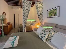 Picabon Quiet Apartment with AC & Balcony