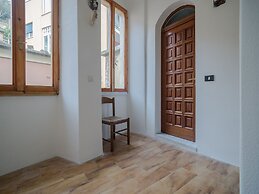 Picabon Apartment with AC and Balcony