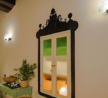 Picabon Apartment with AC and Balcony