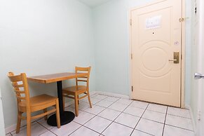 651 Studio Apartment Hollywood Beach