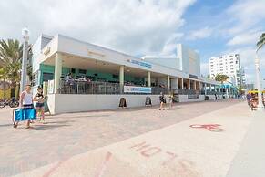 656 Studio Apartment Hollywood Beach