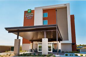 Holiday Inn Express & Suites Las Vegas - E Tropicana by IHG