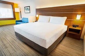 Holiday Inn Express & Suites Las Vegas - E Tropicana by IHG