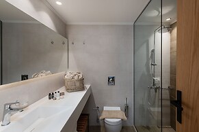 MOSSA WELL BEING HOTEL