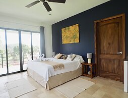 Blue Jungle Lodge
