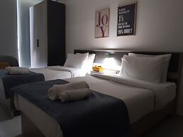 Shade Suites and Studios