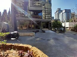 Shade Suites and Studios