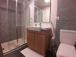 Shade Suites and Studios