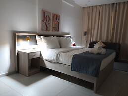 Shade Suites and Studios