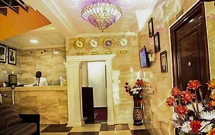 Carabana Hotel & Suites