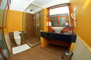 Beach Corridor Hotel & Spa with Free Airport Shuttle