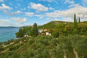 Hedera Estate, Villa Hedera XV