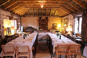 Beautiful 8-bed House in Angus