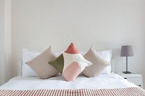 Serenity Apartment Whitechapel