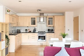 Serenity Apartment Whitechapel