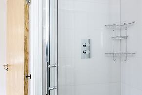 Serenity Apartment Whitechapel