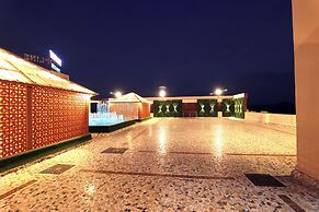 Topline Foods Resort