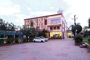 Topline Foods Resort