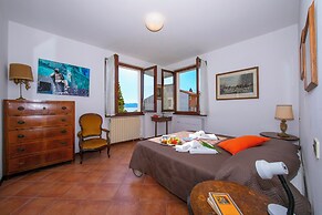 Bardolino Garden Pool & Tennis