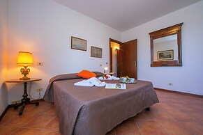 Bardolino Garden Pool & Tennis