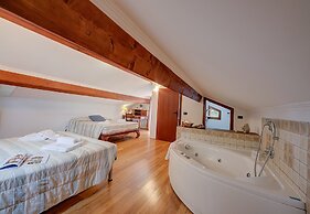 Villa Monte Enrico - Pool And Whirlpool