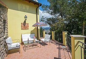 Villa Monte Enrico - Pool And Whirlpool