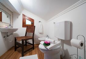 Villa Monte Enrico - Pool And Whirlpool