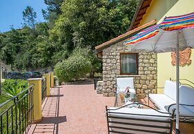 Villa Monte Enrico - Pool And Whirlpool