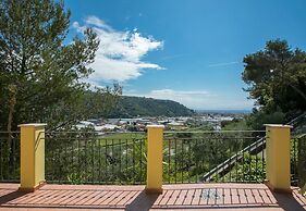 Villa Monte Enrico - Pool And Whirlpool