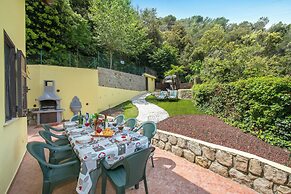 Villa Monte Enrico - With Pool