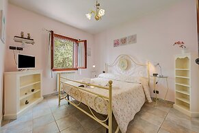 Villa Monte Enrico - With Pool