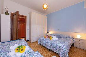 Bluemind Apartment 500 mt from sea