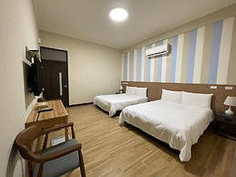 Small Ryukyu Loju sunrise Inn