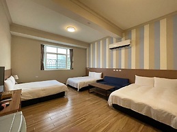 Small Ryukyu Loju sunrise Inn