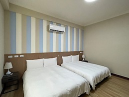 Small Ryukyu Loju sunrise Inn