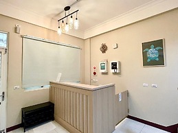 Small Ryukyu Loju sunrise Inn