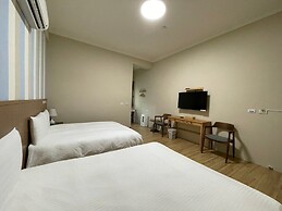 Small Ryukyu Loju sunrise Inn