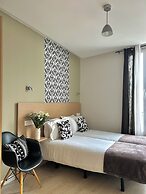 Hotel Le National Clichy Paris