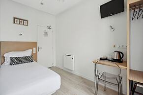Hotel Le National Clichy Paris