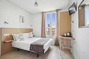 Hotel Le National Clichy Paris