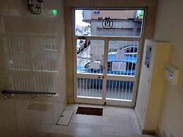 12 Octubre Residence