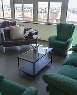 12 Octubre Residence