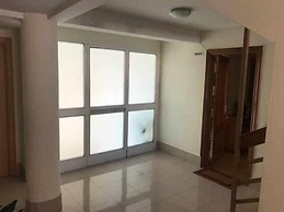 12 Octubre Residence