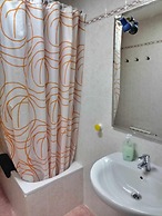 12 Octubre Residence